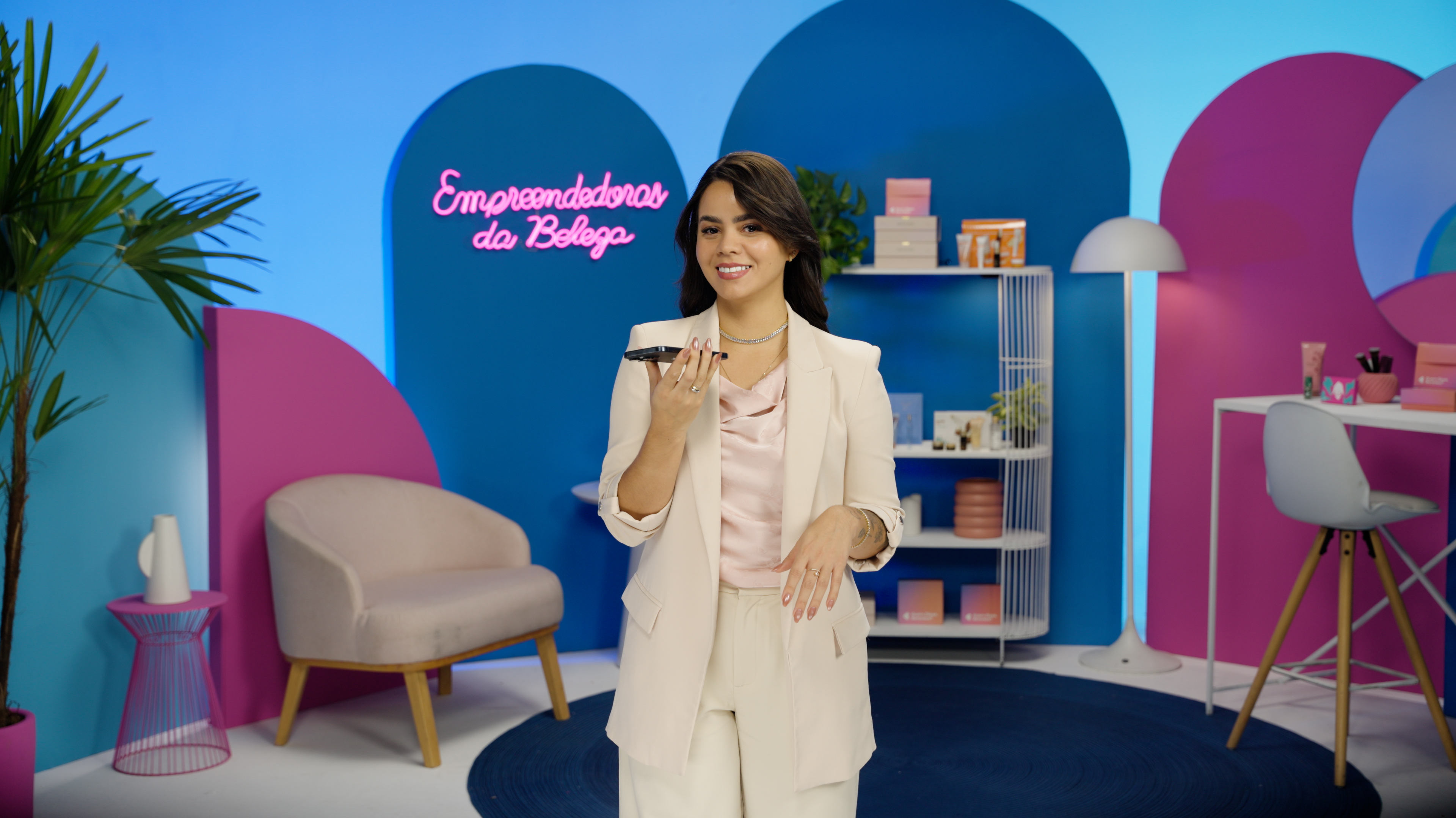 Domine o atendimento de alto padrão e se torne uma profissional referência no mercado! image